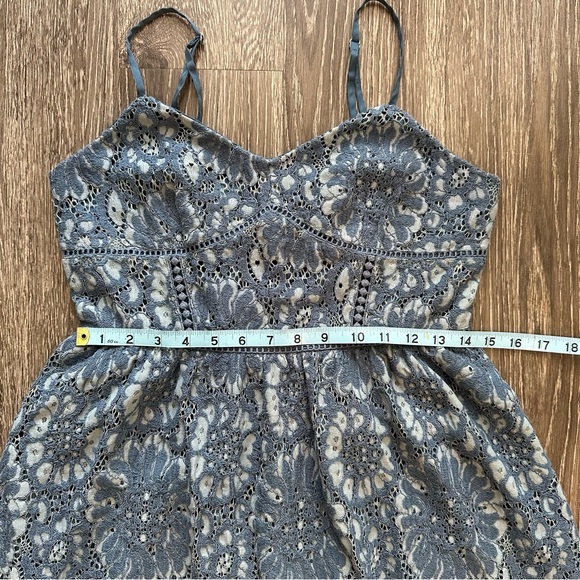 Ann Taylor LOFT Blue Floral Lace Spaghetti Strap Dress Women’s Size 2 - Picture 15 of 16